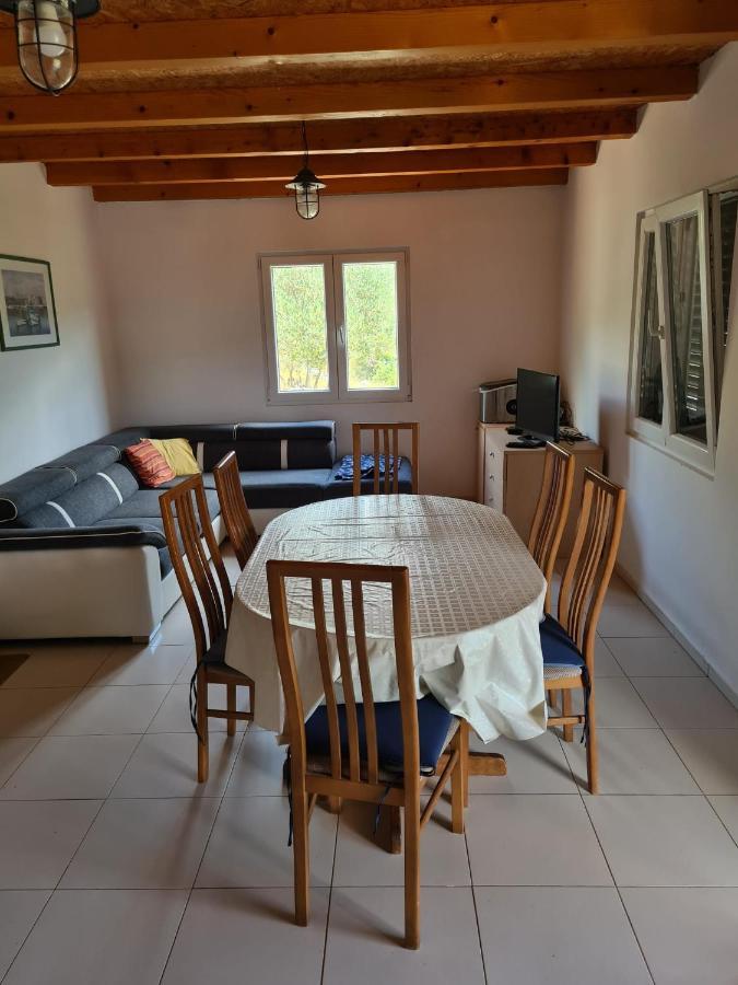 Villa Kuca Za Odmor Buba, Otok Zut Pristanisce Exterior foto